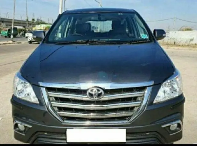 Toyota Innova 2.5 ZX 7 STR BS IV 2015