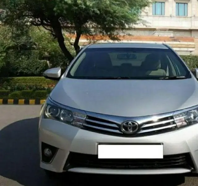 Toyota Corolla Altis D-4D J 2015