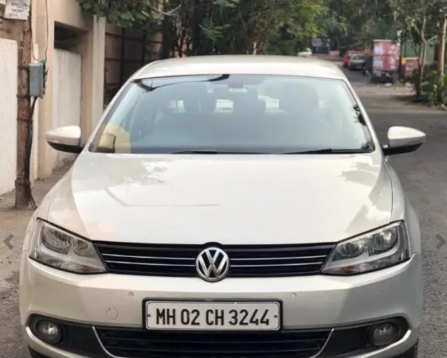 Volkswagen Jetta 2.0L TDI Highline 2012