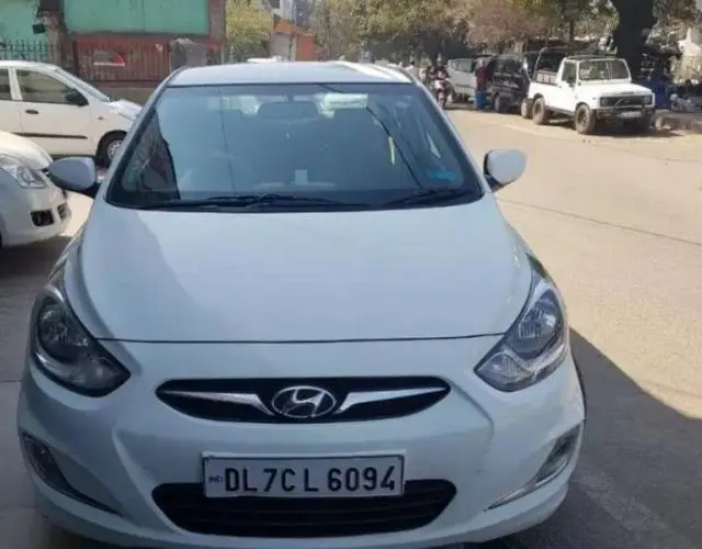 Hyundai Verna FLUIDIC 1.6 EX VTVT 2011