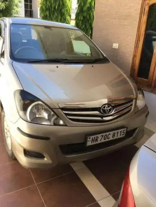 Toyota Innova 2.5 G 2011