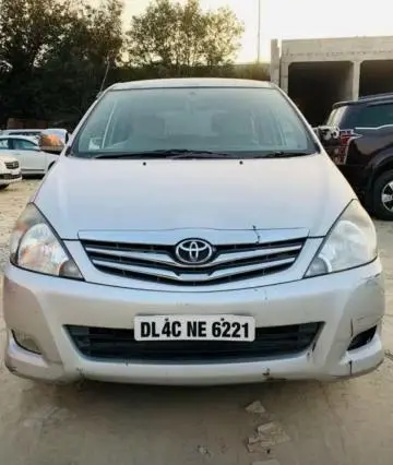 Toyota Innova 2.0 V 2010