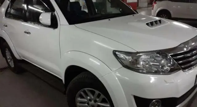 Toyota Fortuner 3.0 4X4 MT 2014