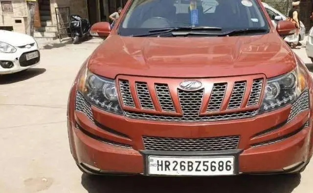 Mahindra XUV500 W8 2013