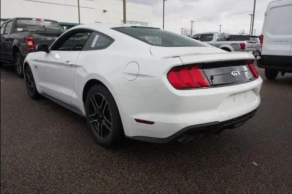 Ford Mustang GT Fastback 5.0L V8 2017
