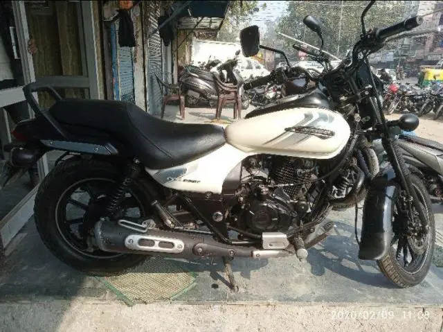 Bajaj Avenger Street 220 2019