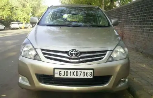 Toyota Innova 2.5 G4 8 STR 2010