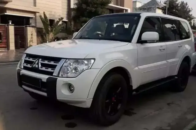 Mitsubishi Montero 3.2 Di-D AT 2011