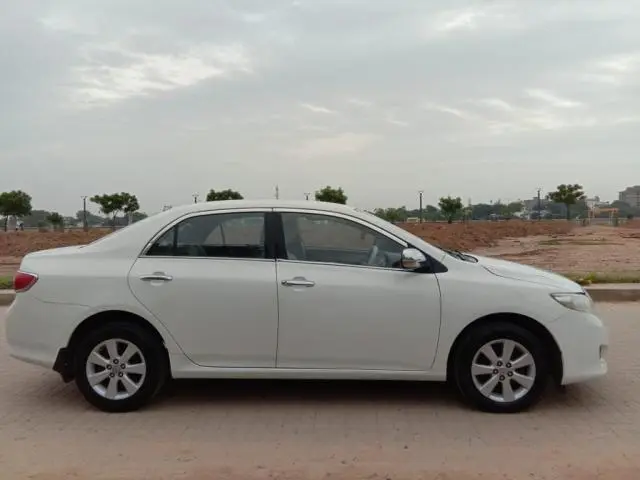 Toyota Corolla Altis 1.8 G 2010