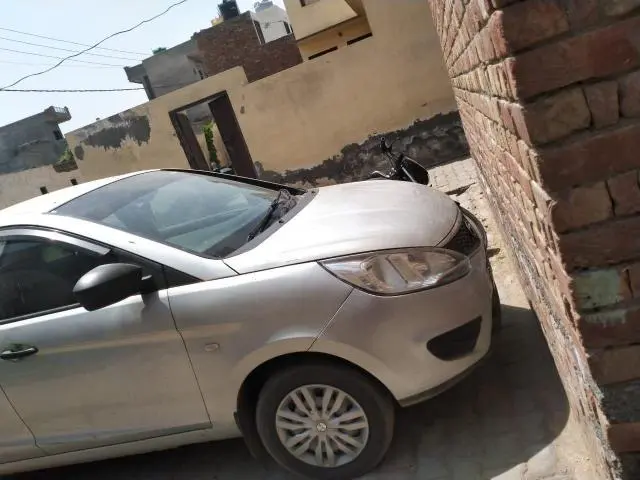 Tata Zest Quadrajet 1.3 90PS XT Diesel 2016