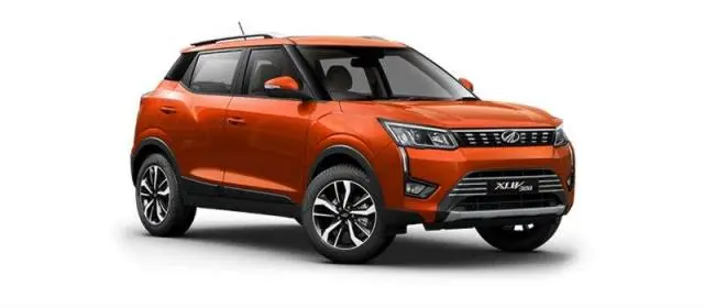 Mahindra XUV300 W8 Petrol 2022