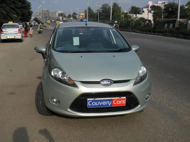 Ford Fiesta TITANIUM PLUS PETROL AT 2012
