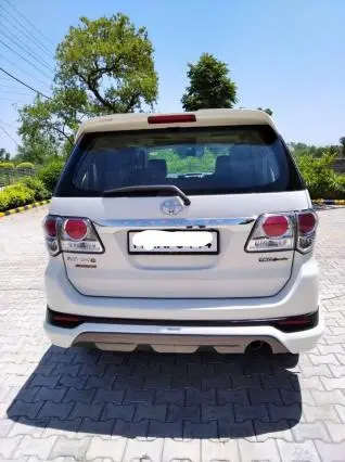 Toyota Fortuner 3.0 4X2 AT 2013