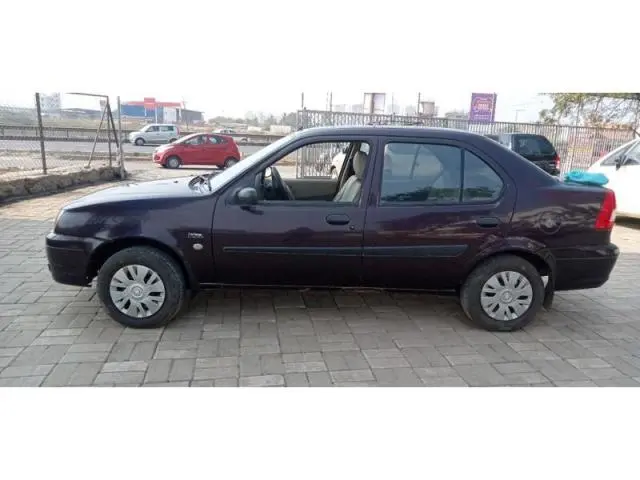 Ford Ikon 1.3 Flair 2009