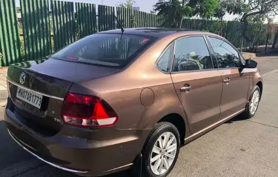 Volkswagen Vento Highline Petrol AT 2016