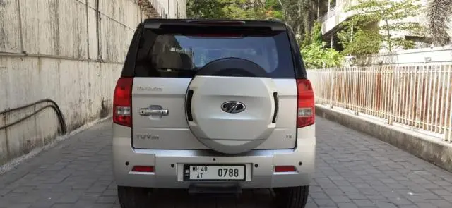 Mahindra TUV300 T8 2017