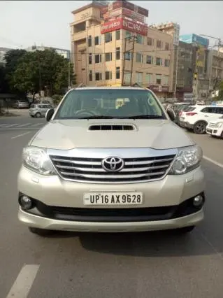 Toyota Fortuner 3.0 4x2 MT 2015