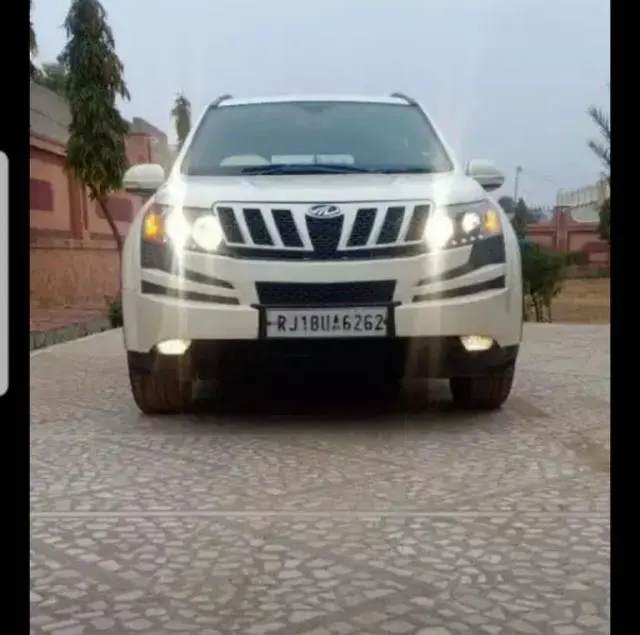 Mahindra XUV500 W8 2011
