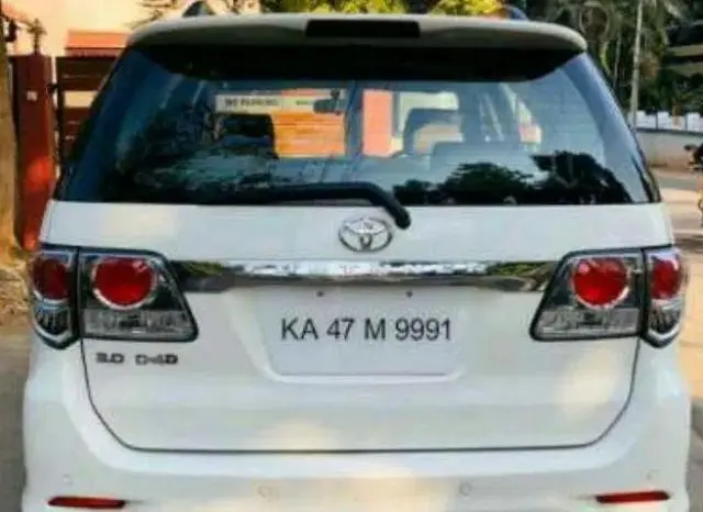 Toyota Fortuner 3.0 4x2 MT 2014