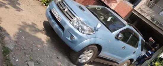 Toyota Fortuner 2.8 4x2 MT 2010