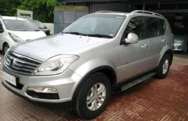 Mahindra Ssangyong Rexton RX5 2013