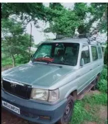 Toyota Qualis FS B1 2004