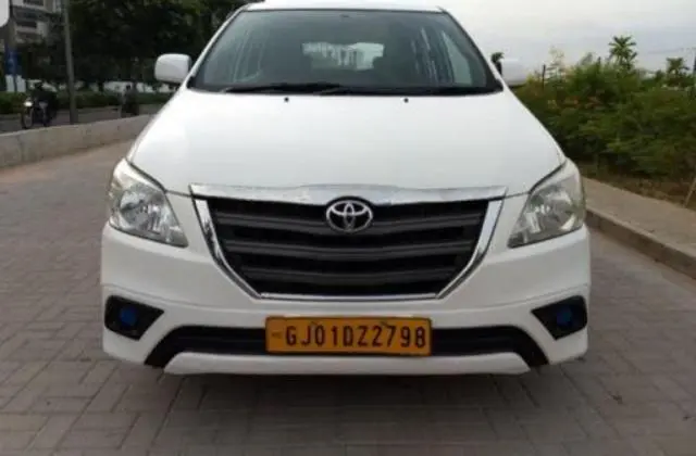 Toyota Innova 2.5 V 8 STR 2016