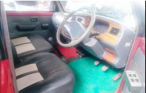 Toyota Qualis GS C4 2004