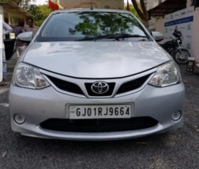 Toyota Etios Liva v 2015