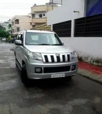 Mahindra TUV300 T6 2015