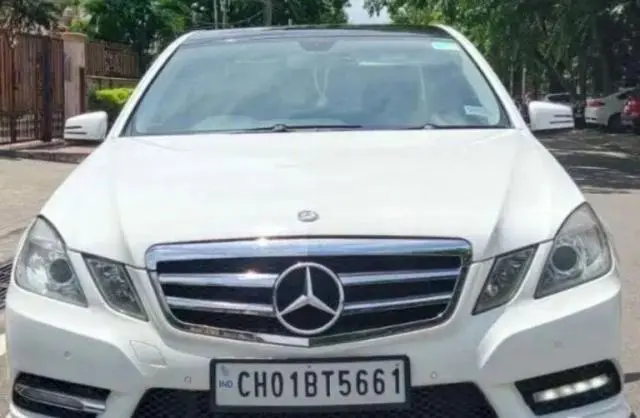 Mercedes-Benz E-Class 220 CDI MT 2013