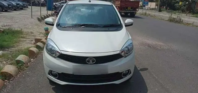 Tata Tiago Revotron XZ 2018