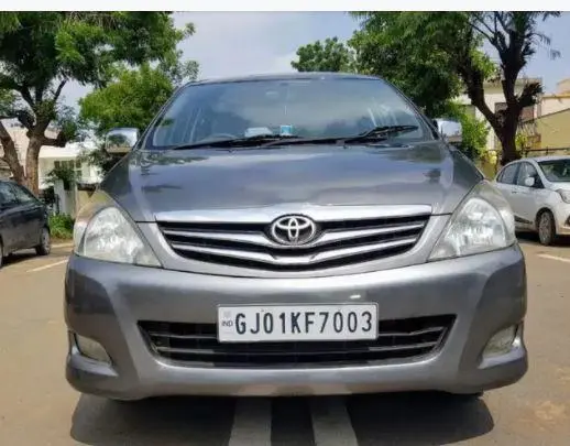 Toyota Innova 2.5 V 8 STR 2010