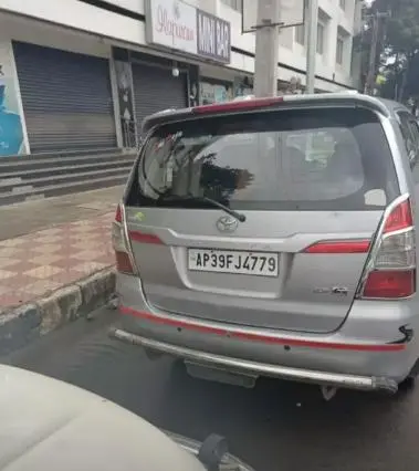 Toyota Innova 2.5 G 7 STR BS IV 2016