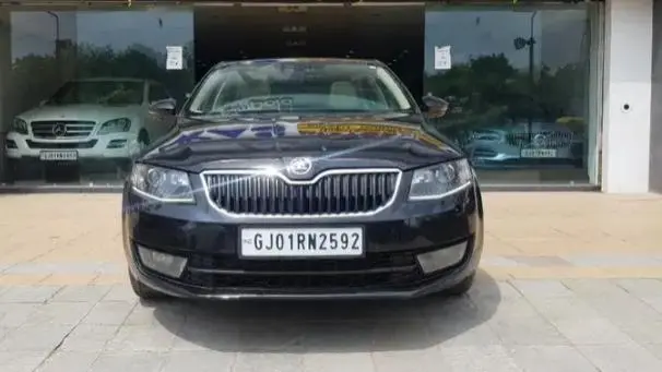 Skoda Octavia Elegance 2.0 TDI AT 2015