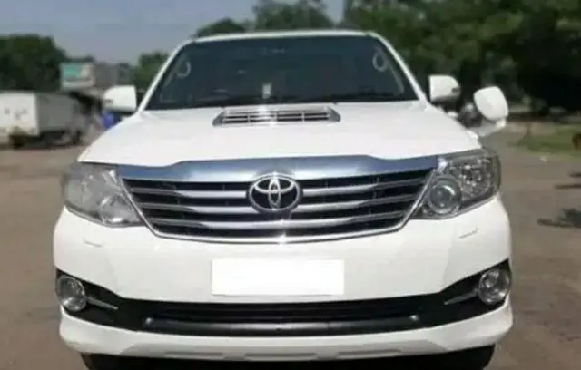 Toyota Fortuner 2.5 4x2 AT TRD Sportivo 2015