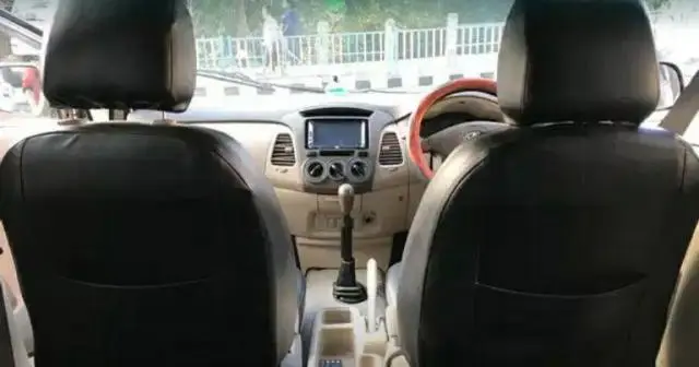 Toyota Innova 2.5 G (Diesel) 8 Seater BS IV 2007