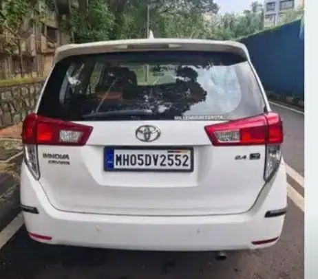Toyota Innova Crysta 2.4 GX 8 STR 2018