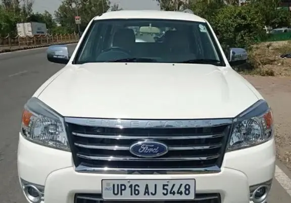 Ford Endeavour Trend 2.2 4x2 MT 2012