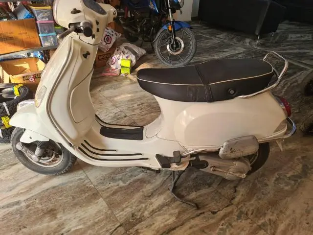 Piaggio Vespa 125cc 2013