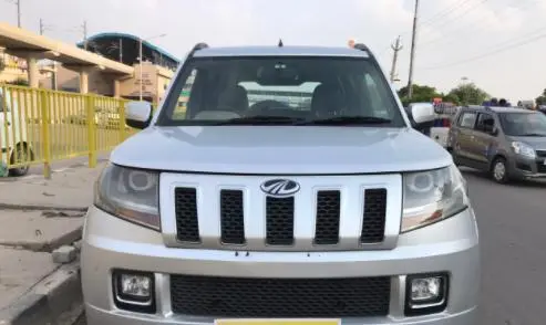 Mahindra TUV300 T8 2016