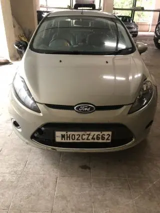 Ford Fiesta TITANIUM PLUS DIESEL 2013