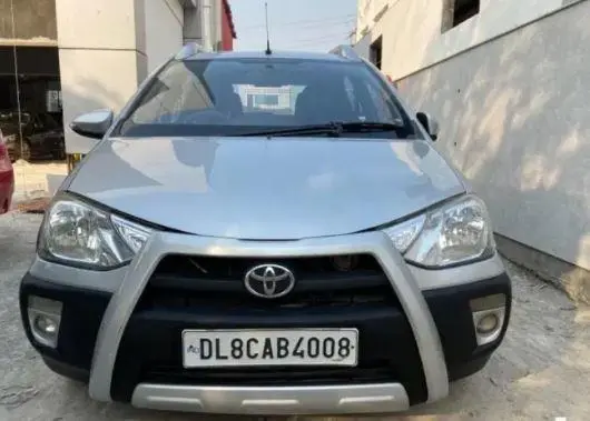 Toyota Etios Cross 1.4 GD 2015