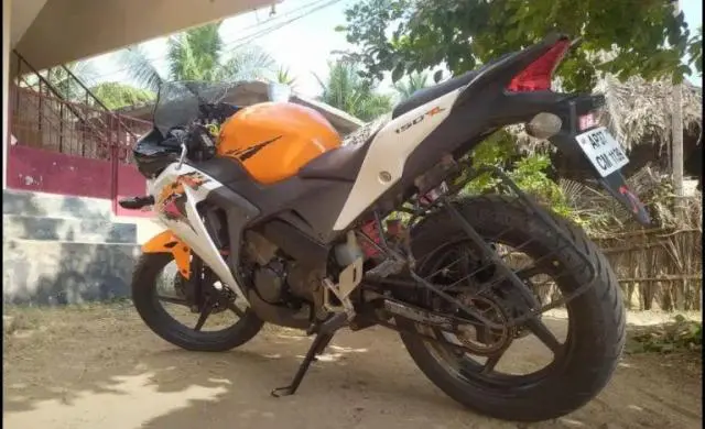 Honda CBR 150R 150cc 2015