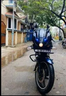 Bajaj Pulsar 220F 2018