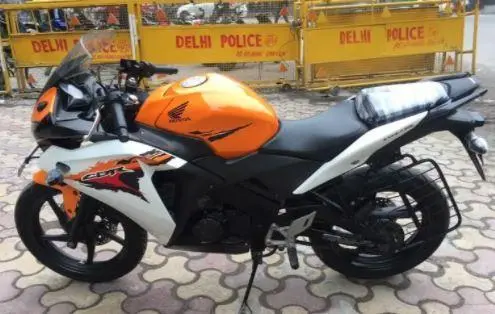 Honda CBR 150R 150cc 2015
