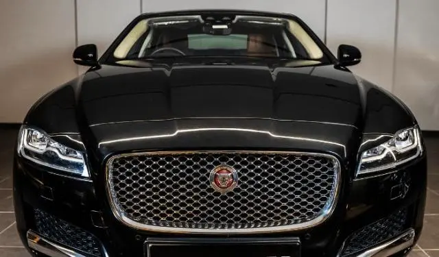 Jaguar XF Portfolio Petrol 2019