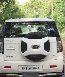 Mahindra TUV300 T6 Plus 2019
