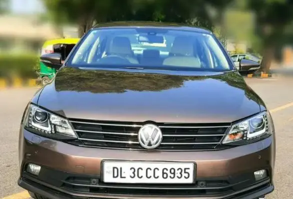 Volkswagen Jetta 2.0 TDI Highline AT 2015