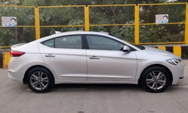 Hyundai Elantra 1.6 SX (O) AT 2016
